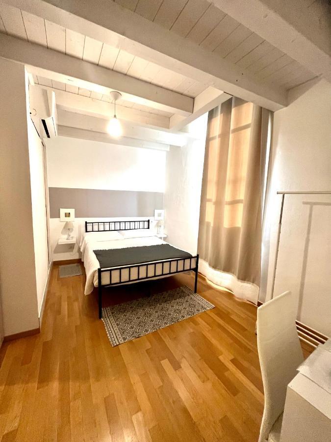 Residenza Serena B&B -Centro Storico Мантуя Экстерьер фото