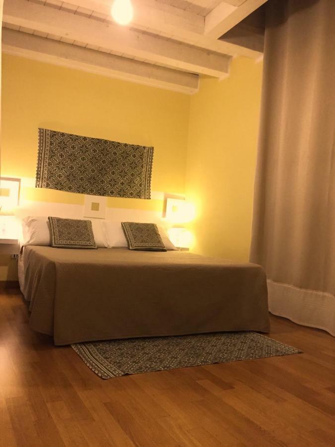 Residenza Serena B&B -Centro Storico Мантуя Экстерьер фото