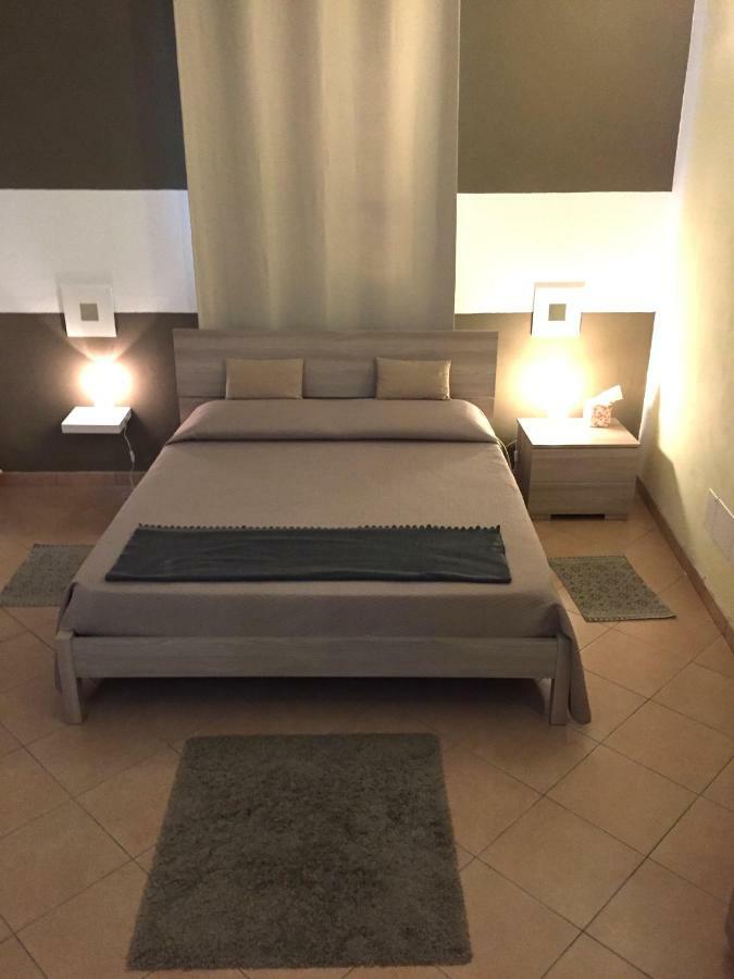 Residenza Serena B&B -Centro Storico Мантуя Экстерьер фото