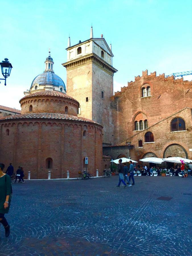 Residenza Serena B&B -Centro Storico Мантуя Экстерьер фото